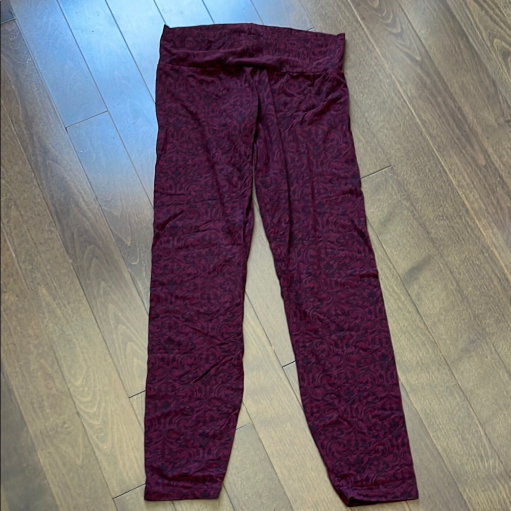 Maha Devi Design Burgundy Patterned Leggings
